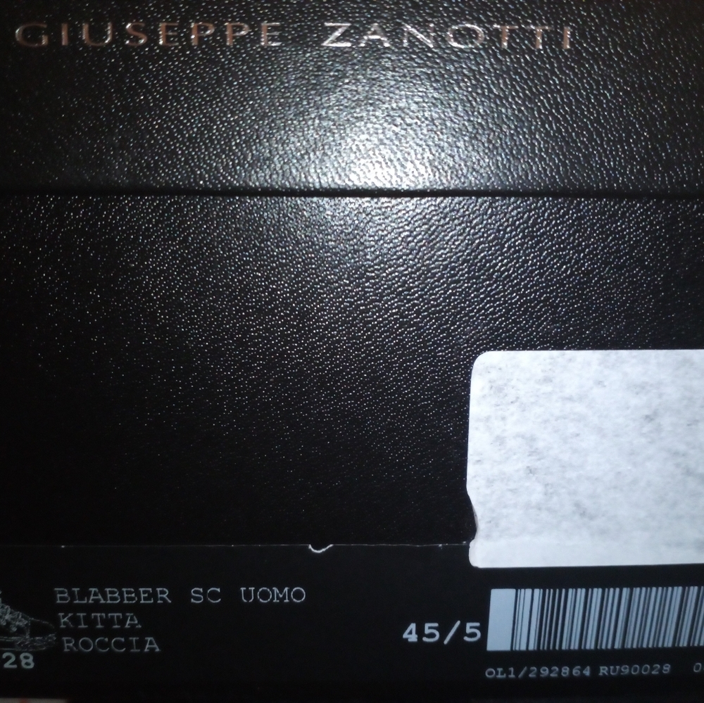 Authentic pair of Giuseppe Zanott sneakers